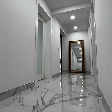 No1 Lux In Heart Of * Sarajevo