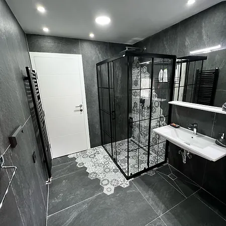 No1 Lux In Heart Of 사라예보