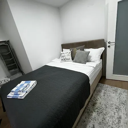 No1 Lux In Heart Of *